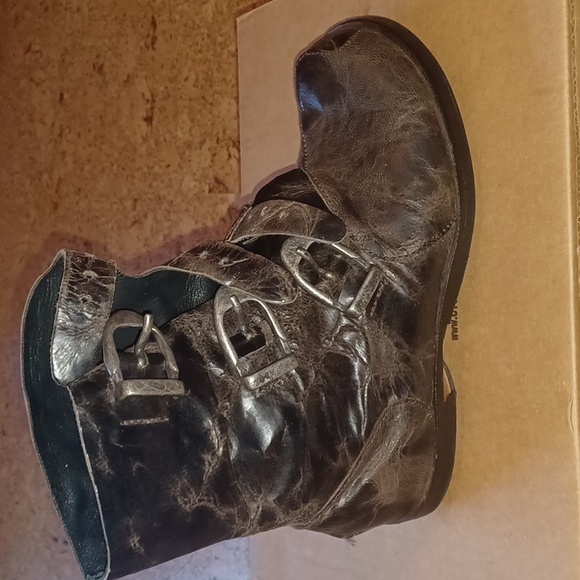 CYDWOQ Handmade Three Buckle Distressed Black Boots Size 6 (36.5), NIB with Bag - Picture 7 of 15